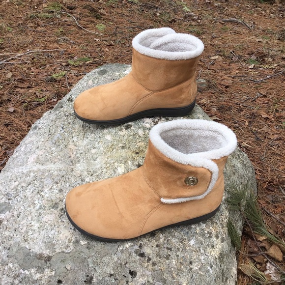 Vionic Vanah, Slipper boots, Size 9 - Picture 4 of 5